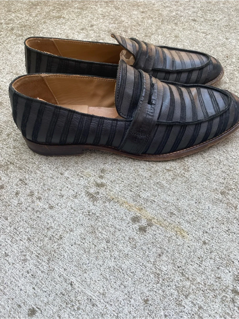 MOMA Handmade Italian VERO CUOIO Leather Loafers Euro 41 Stripe Texture